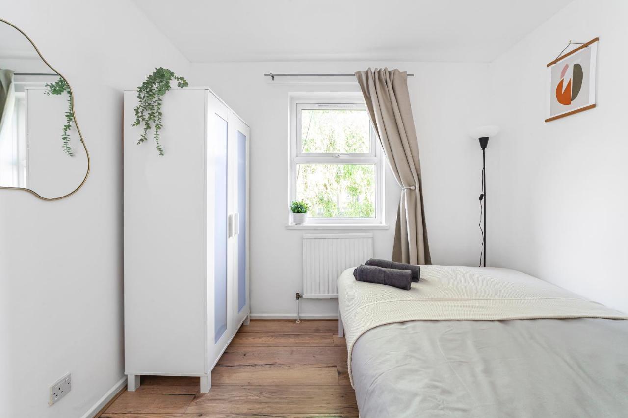 Arte Stays - 3-Bedroom Bright House London, Haggerston, Garden, Parking, 8 Min Walk To Haggerston Station, Weekly Or Monthly Stays, Serviced Accommodation - 7 Guests Exterior foto
